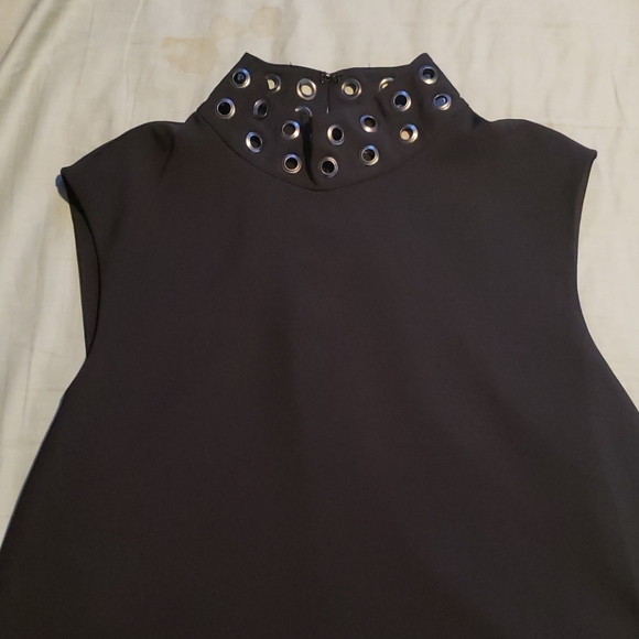 Top - Picture 2 of 4